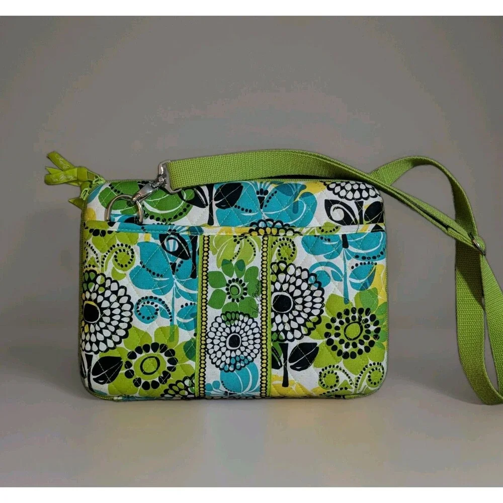 Vera Bradley brand vera